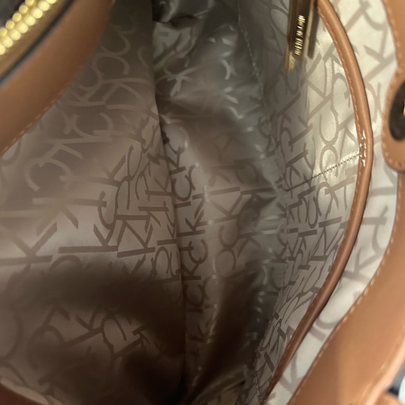 Gorgeous Calvin Klein handbag - Picture 8 of 11